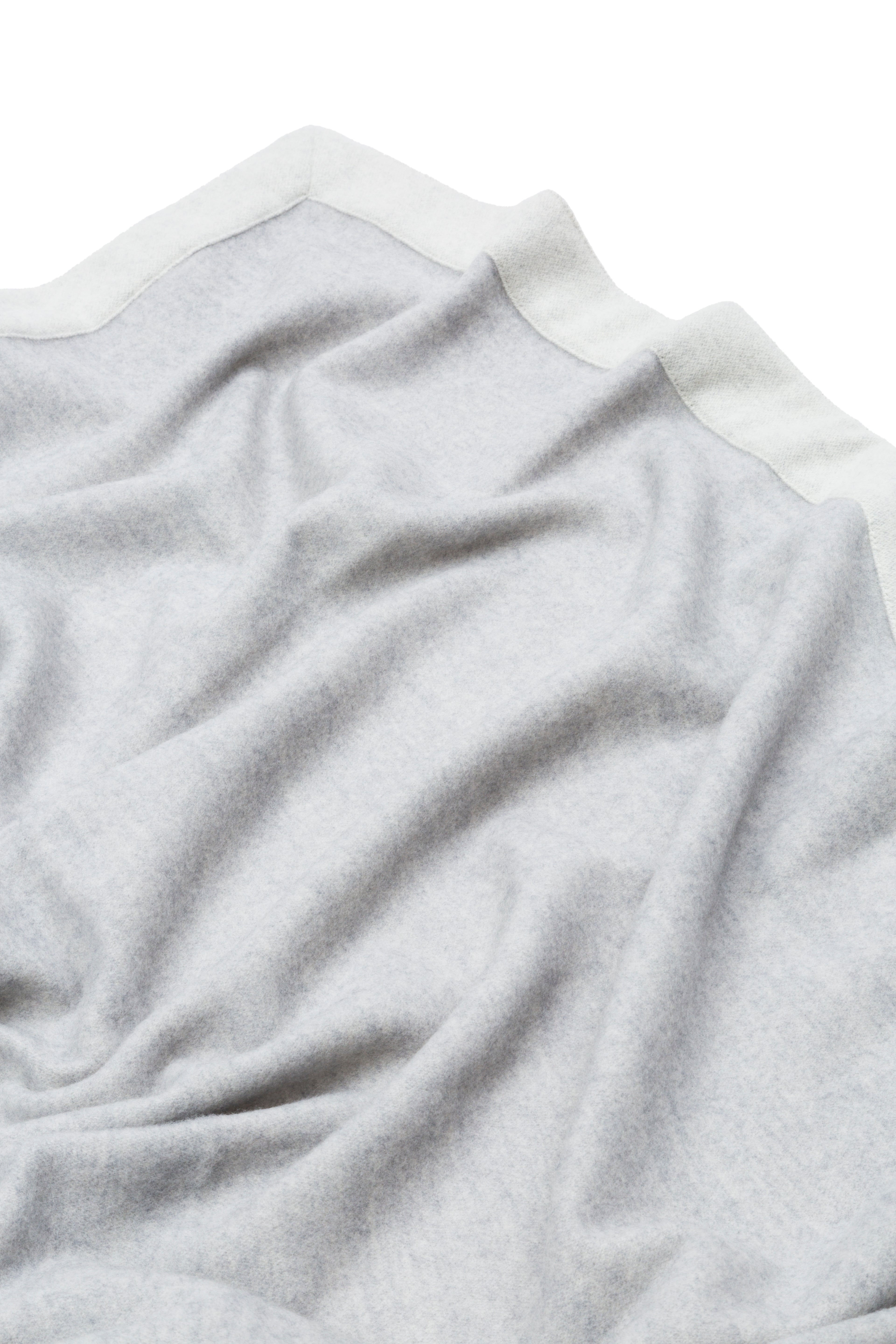#Color_Silver Grey