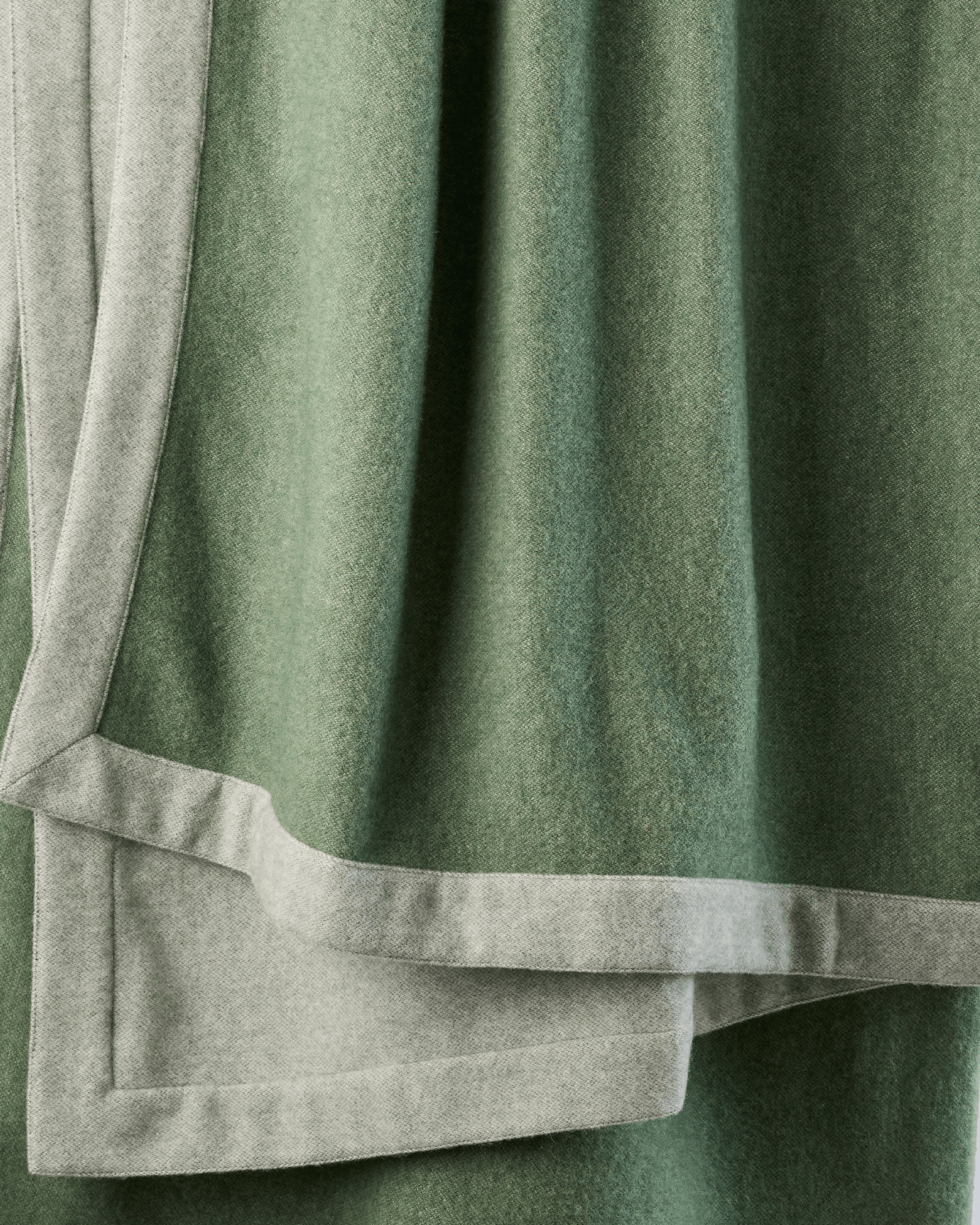 #Color_Grass Green