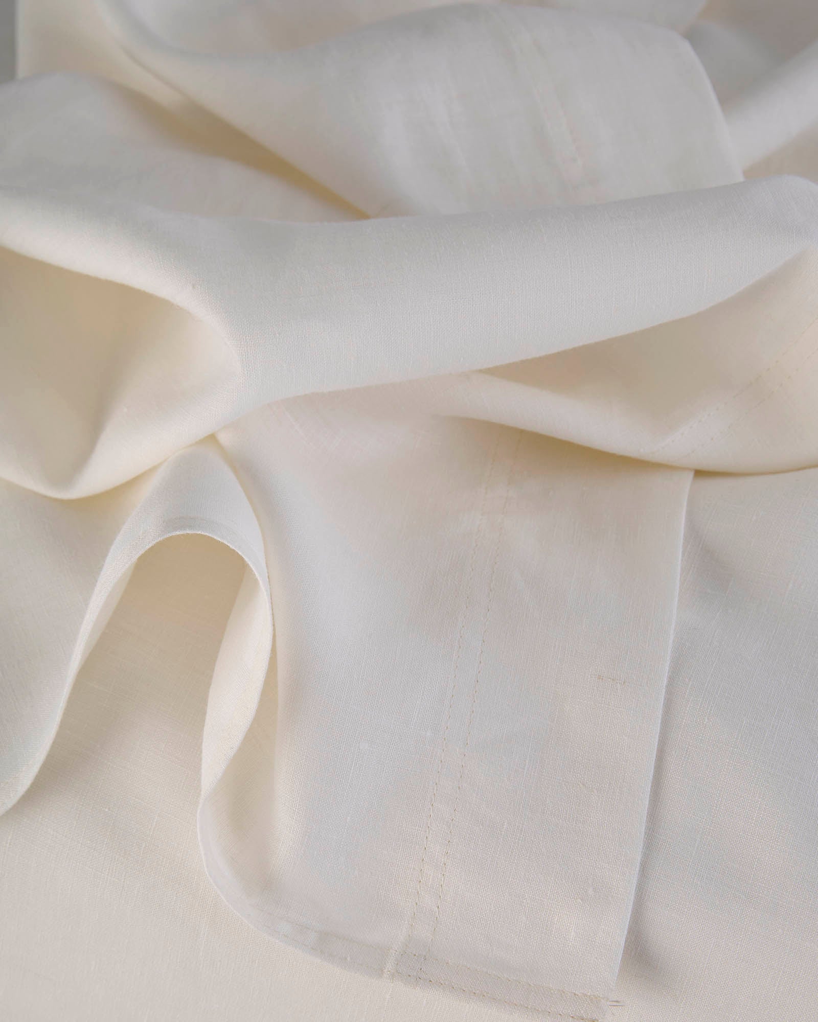 #color_Ivory