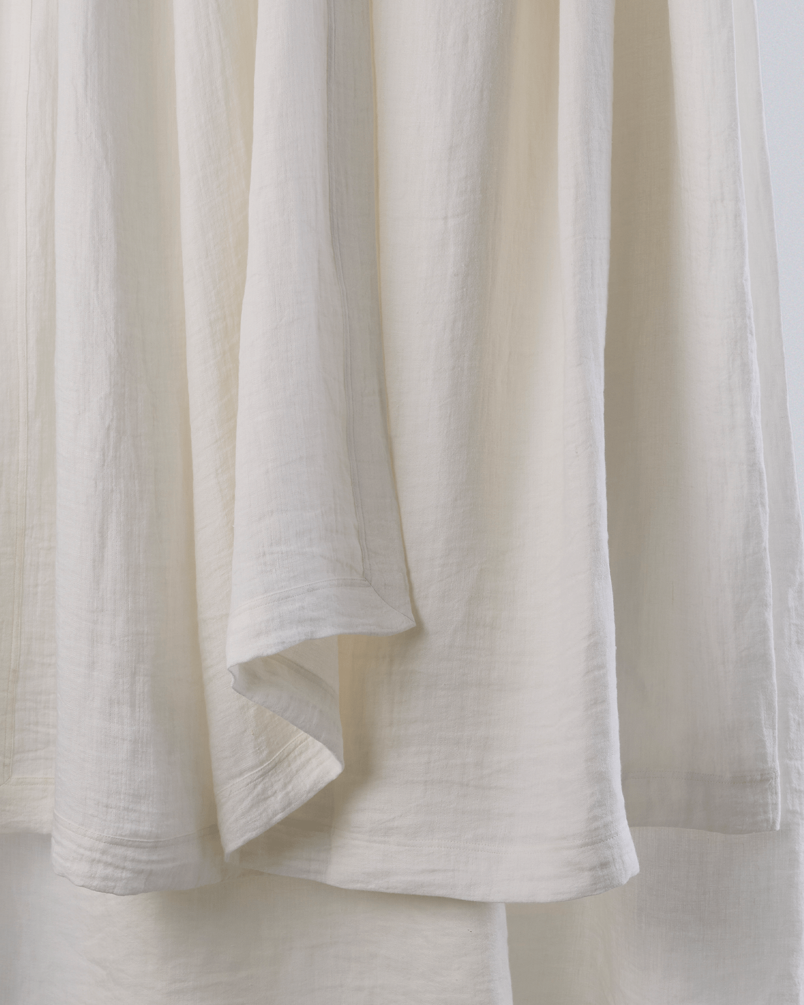 #color_Ivory